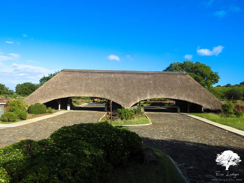 Eco Native Lodge Villa : luxury villa with swimming pool in Rivière Noire 1356978840