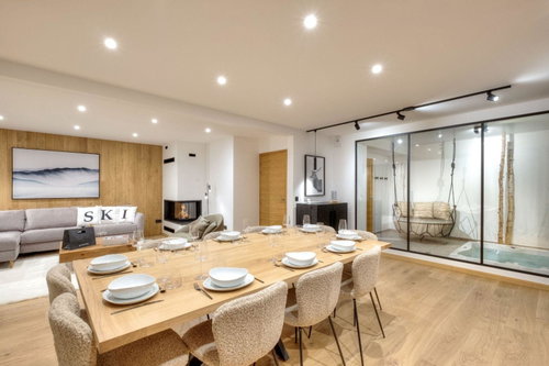 3 bedroom flat in the heart of the resort for sale in Courchevel 14615523