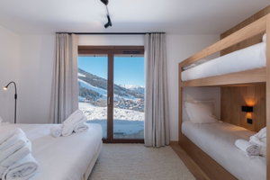 3 bedroom flat in the heart of the resort for sale in Courchevel 14615523