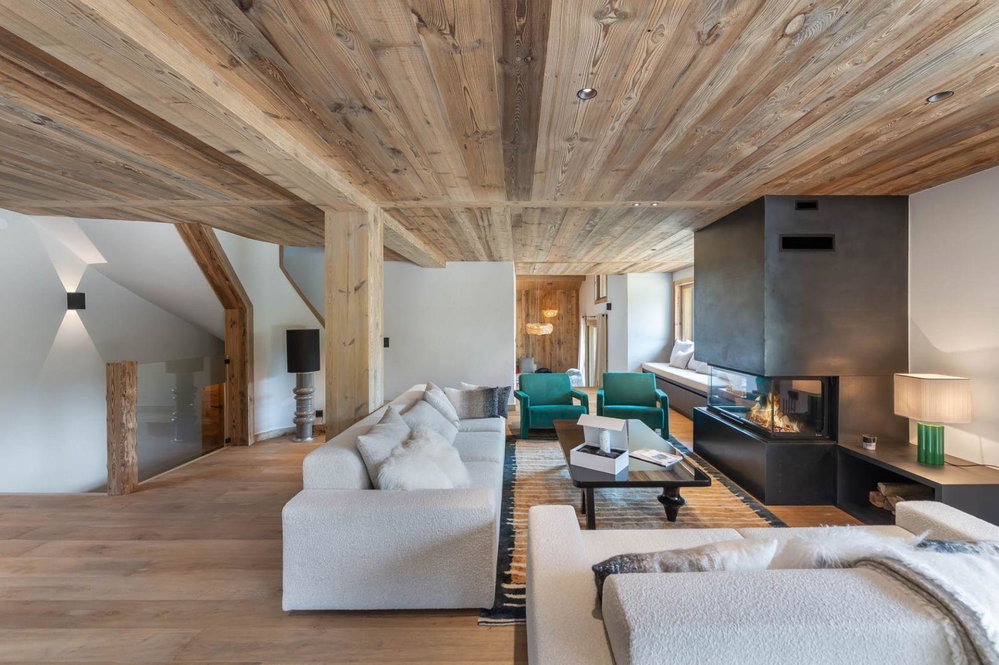 Renovated chalet – 4 bedrooms and a swimming pool for sale in Megeve 1466674500