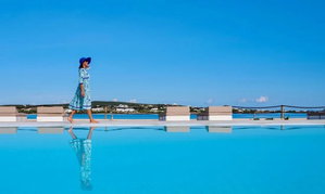 Experience luxury at Ailia Estate with this seaside villa 1483953170