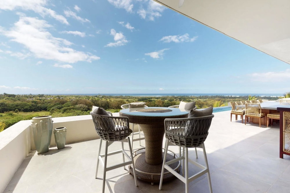 Luxury Villa for Sale in Bel Ombre – Panoramic Sea and Golf Views 1546977780