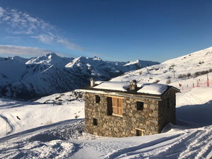 Authentic mountain chalet on the slopes for sale in Saint-Martin-de-Belleville 1593708635