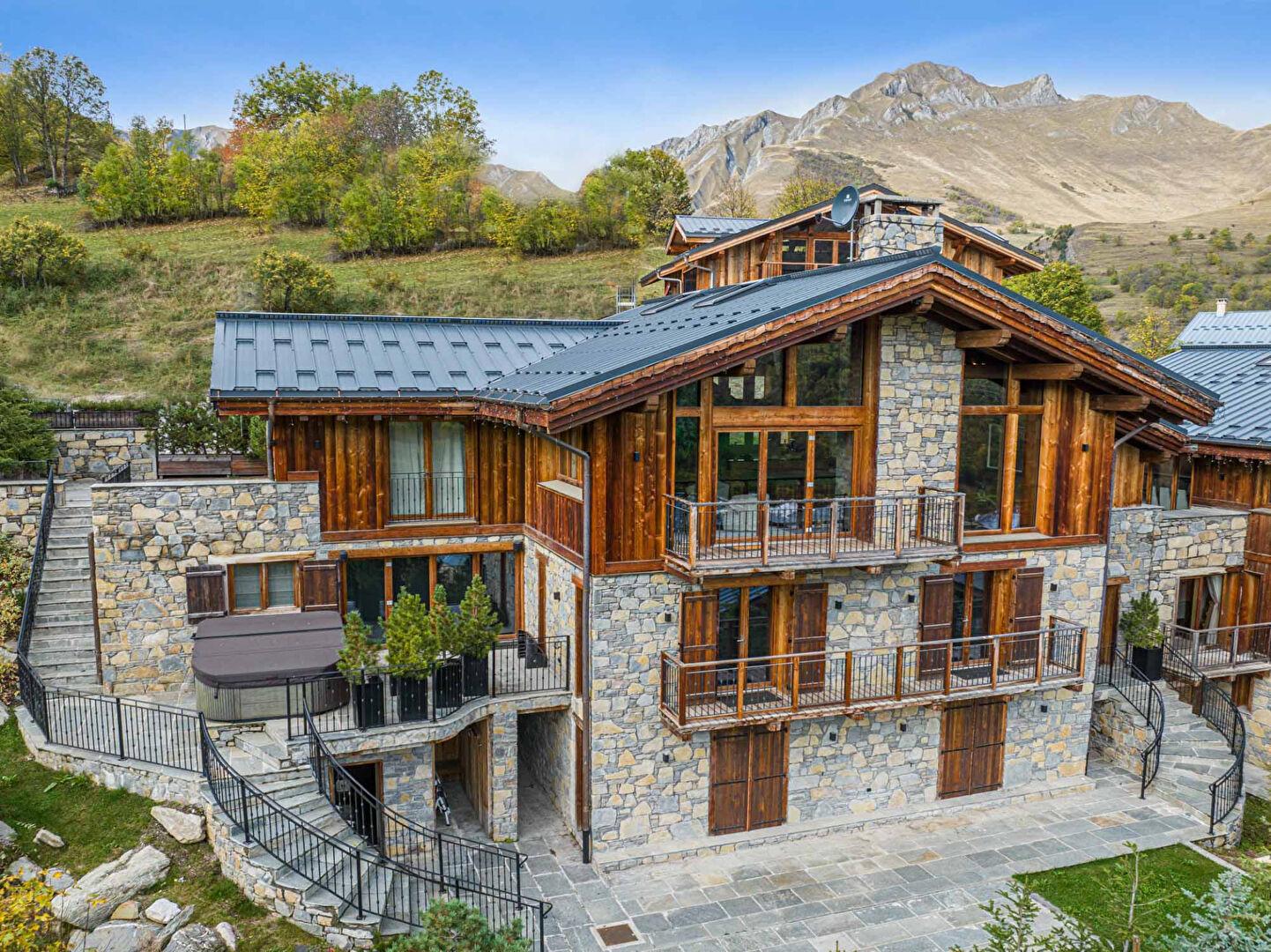 Very high standing chalet in quiet area for sale in Saint-Martin-de-Belleville 1706818636