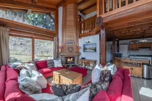 Authentic 5-bedroom chalet – Ski-in/ski-out for sale in Morzine 1716853568