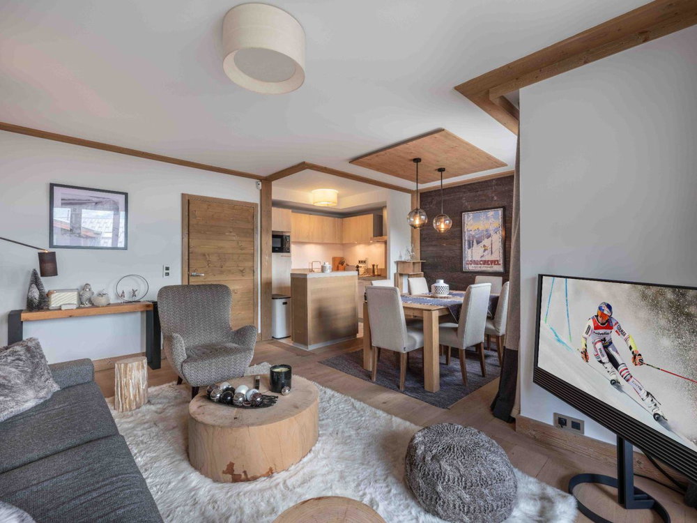 Two-bedroom apartment – resort center for sale in Courchevel 1754612862