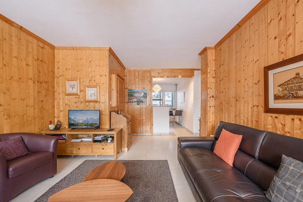 Spacious 3-bedroom apartment – Recently renovated for sale in Morzine 1813674226