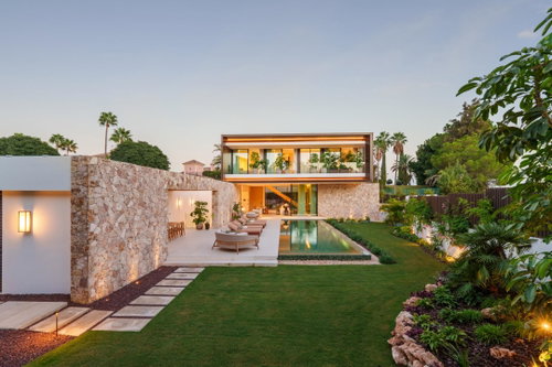 Sea-view villa for sale in Marbella Golden Mile, Marbella | Casa Cazorla 1818937607