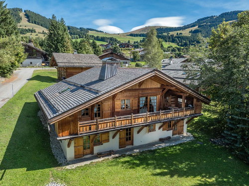 Chalet Mont d’Arbois – 5 bedrooms – Close to ski lifts and golf course for sale in Megeve 2089136802