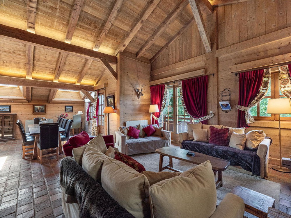 Chalet Mont d’Arbois – 5 bedrooms – Close to ski lifts and golf course for sale in Megeve 2089136802
