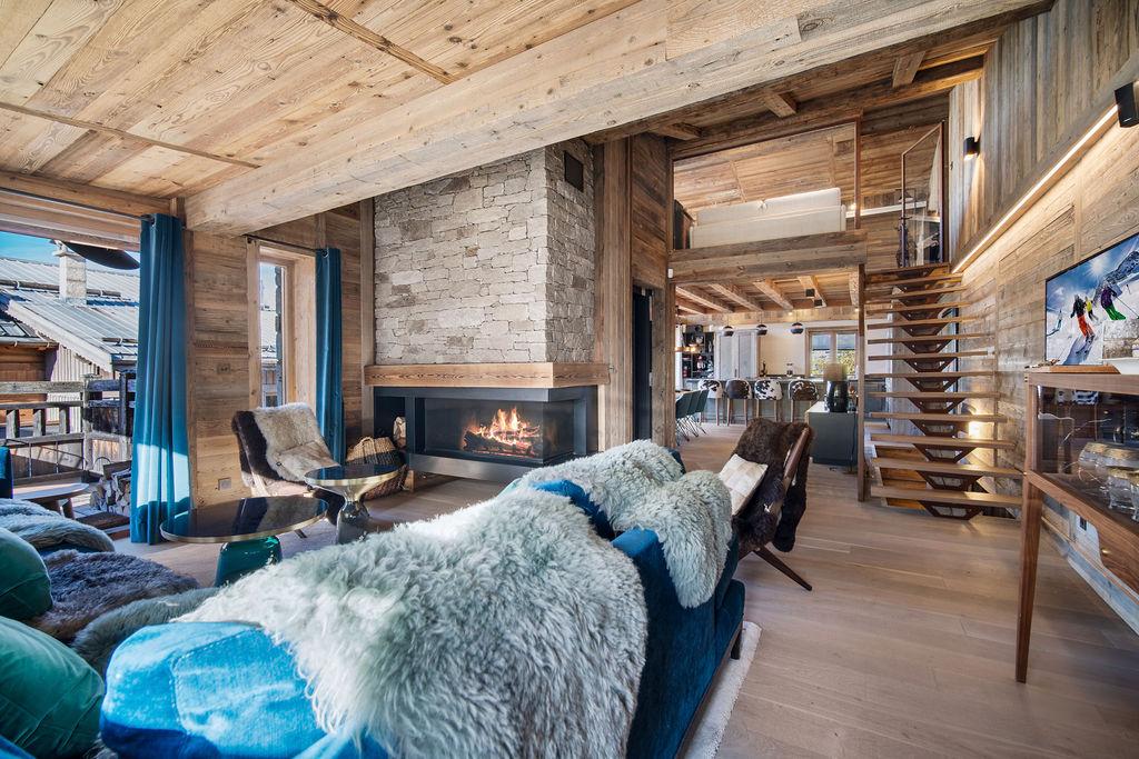Luxury chalet in the heart of the village for sale in Courchevel 2163659112