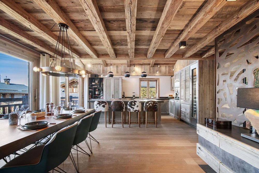 Luxury chalet in the heart of the village for sale in Courchevel 2163659112
