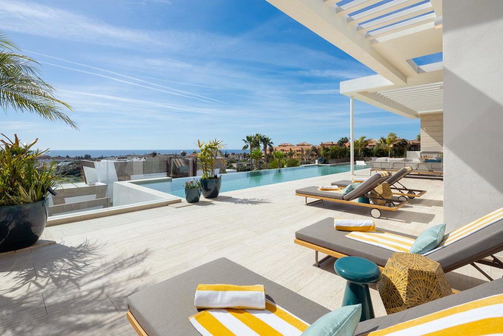 Contemporary luxury villa for sale in Los Flamingos, Benahavís – Panoramic views, private spa and high-end design 2180718098