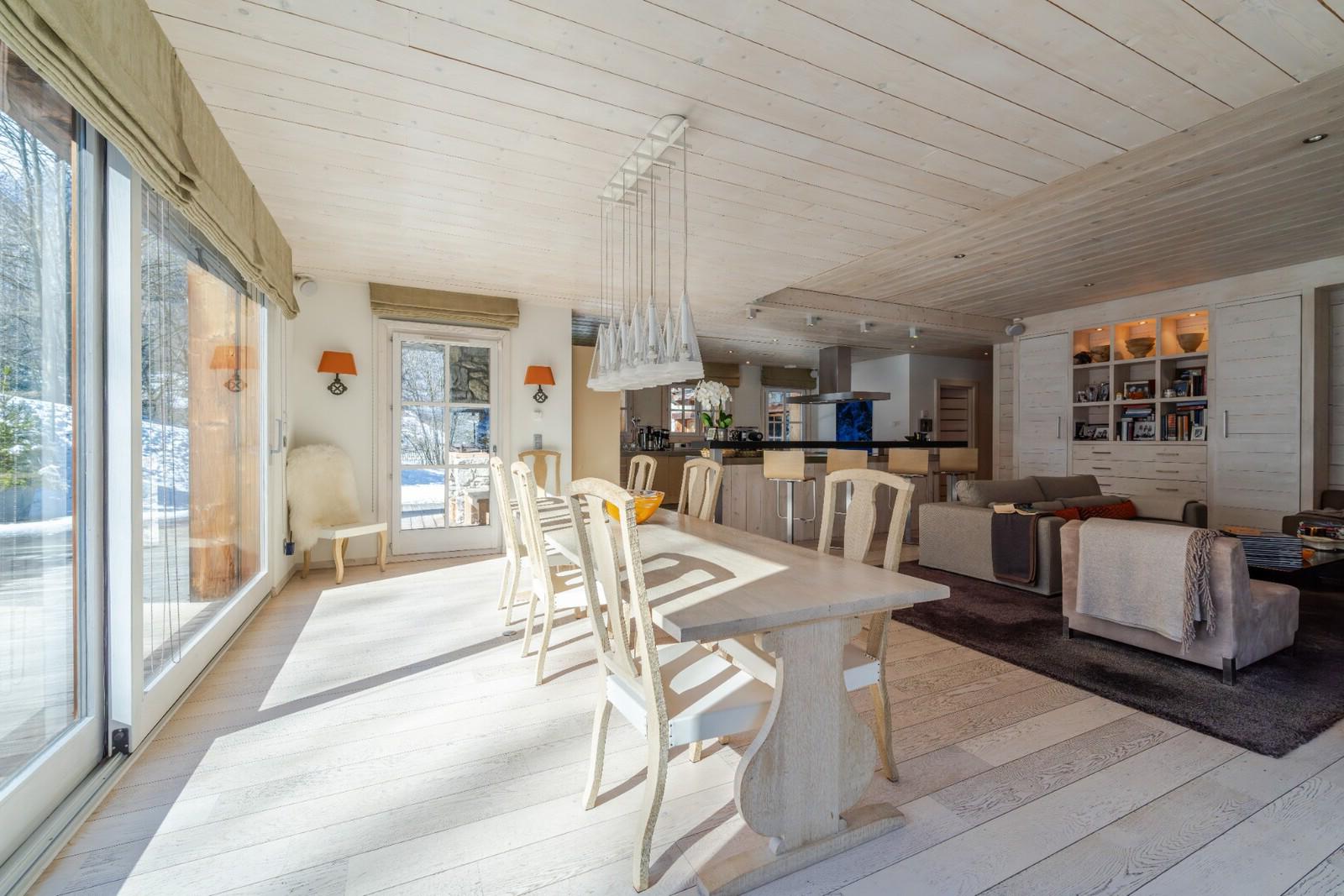 For sale: prestigious chalet in the heart of nature 2198061049