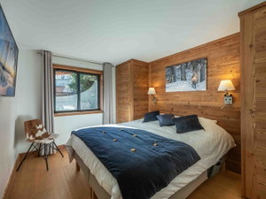High endChalet with Wellness Area for sale in Courchevel 2202257032