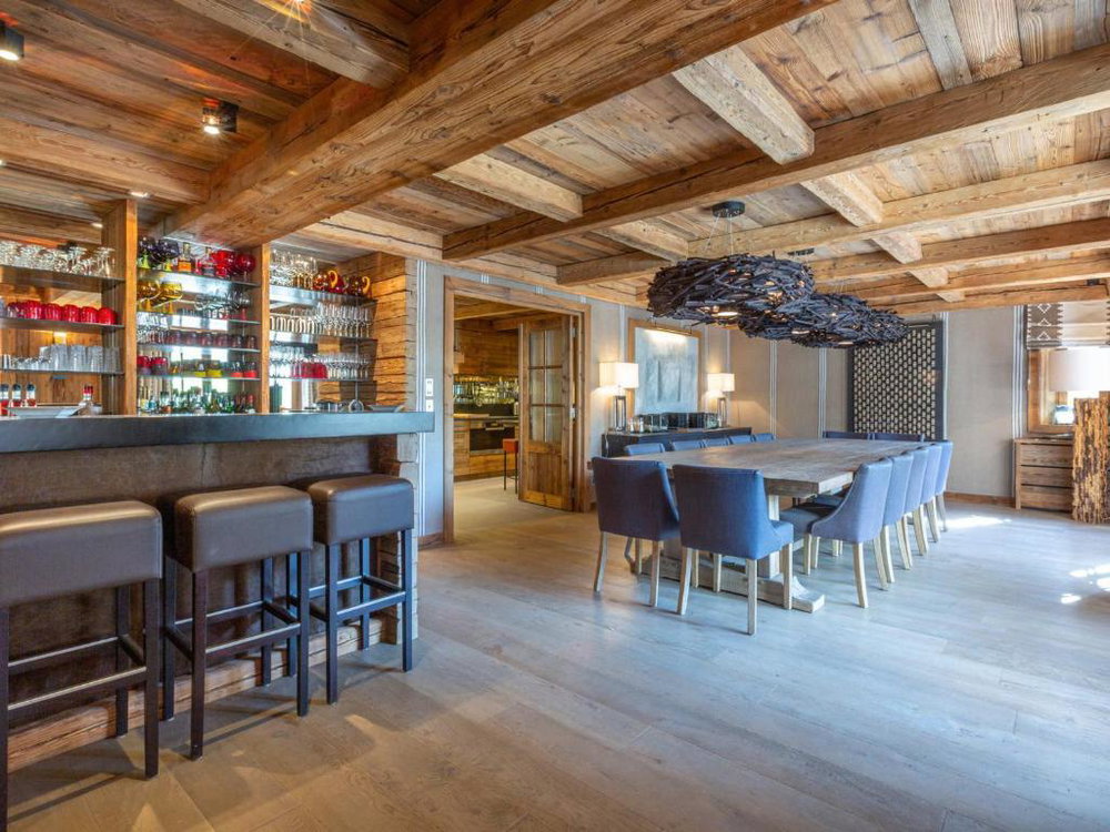 For sale: 600 m² luxury chalet in the heart of the resort. 2226932322