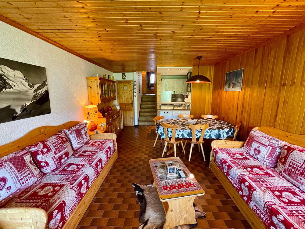 Apartment with South Exposure – Ideally Located for sale in Courchevel 2348429349