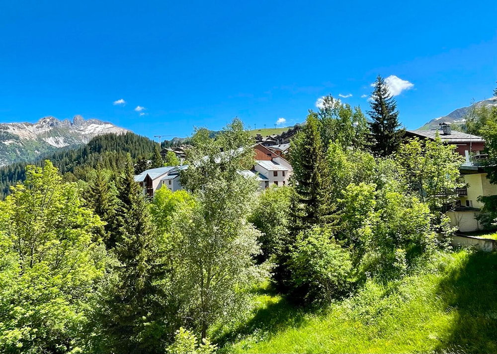 Apartment with South Exposure – Ideally Located for sale in Courchevel 2348429349