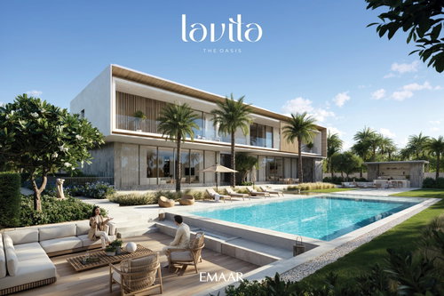 Invest in this 7-bedroom villa with Breathtaking Views and Spacious Spaces 2348836264