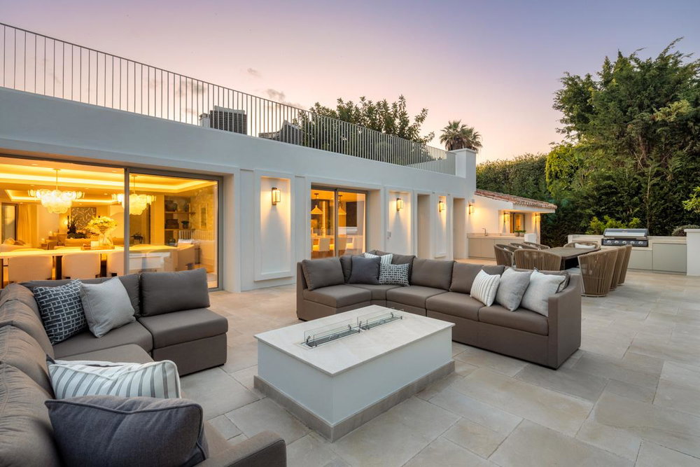 Contemporary villa for sale with mountain views and private tennis court | Rocío de Nagüeles Marbella 2349285061