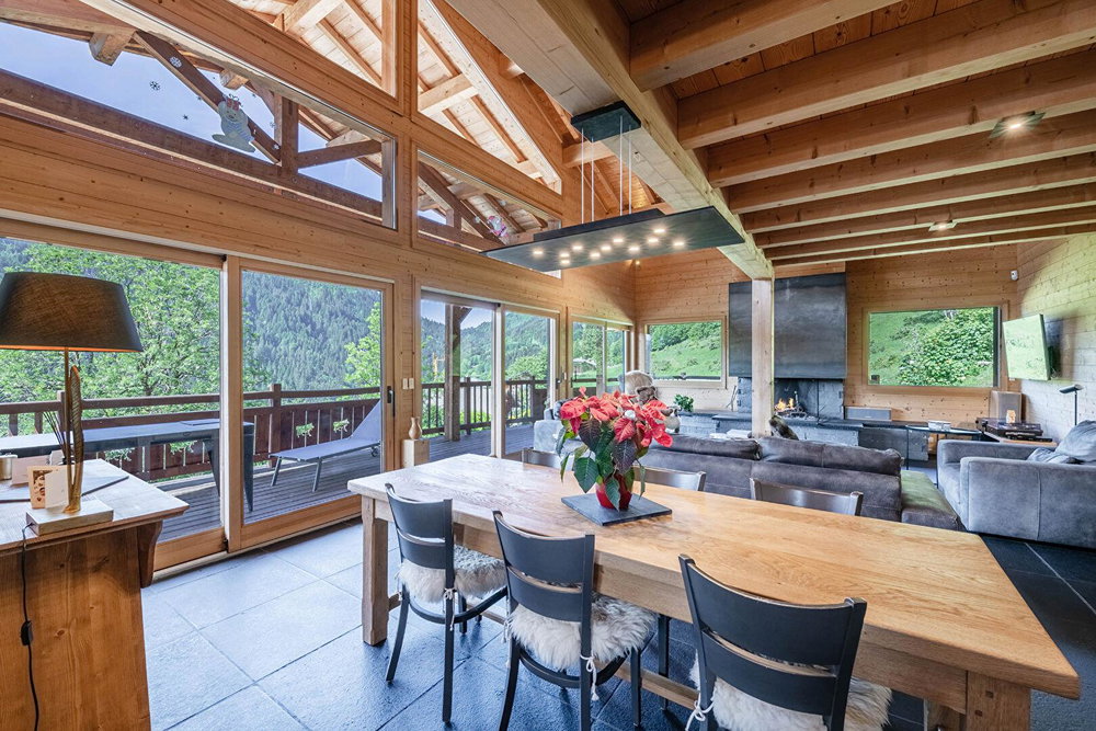5-bedroom chalet – In the heart of nature for sale in Morzine 2356780966