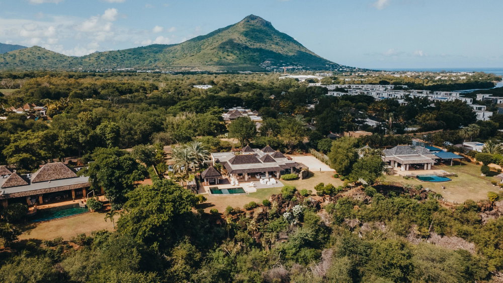 Luxury Villa with Mountain and Golf Views for Sale | Tamarina Golf Resort, Mauritius 241030819