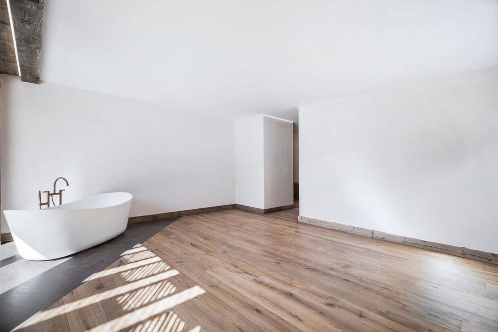 NEW CHALET WITH 5 BEDROOMS – LOCATED IN THE CENTER OF CHAMONIX for sale in Chamonix 2432757385