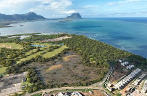 Harmonie-N-42 – eco-friendly villa on 2725m², golf access – Black River 256558548