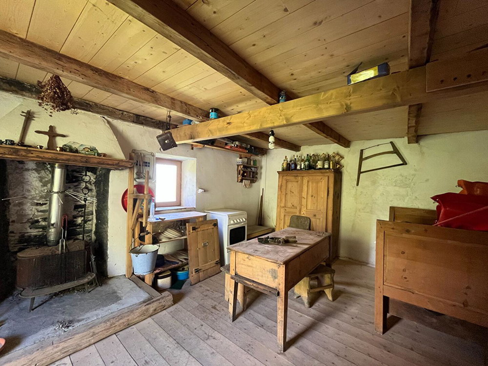 Alpine Chalet on the ski slopes for sale in Saint-Martin-de-Belleville 2604551349