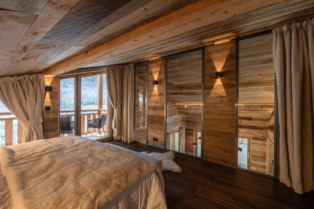 Splendid fully renovated chalet with an indoor swimming pool for sale in Chamonix 2623778496
