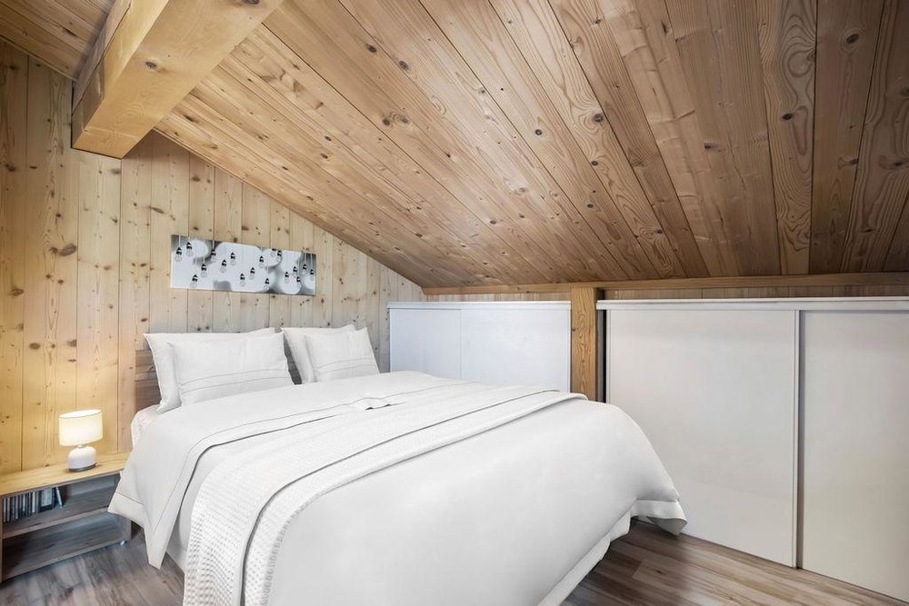 Exceptional family chalet in the heart of the village for sale in Saint-Martin-de-Belleville 2632997677