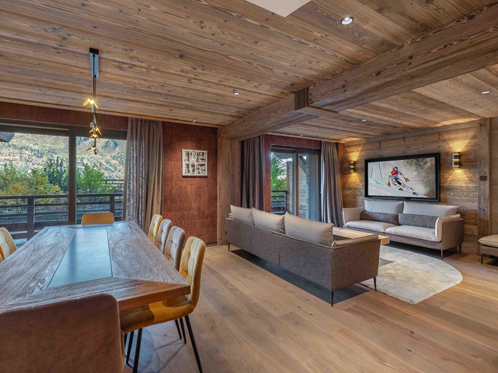 Superb 4-bedroom apartment – 40 metres from the Ski Slope for sale in Meribel 2666318256