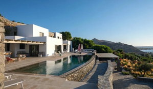 Luxurious villa for sale with pool and sea views 2680108146