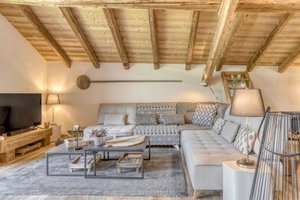 Exceptional renovated farmhouse – 5 bedrooms – Protected area for sale in Saint-Gervais Mont-Blanc 2749409758