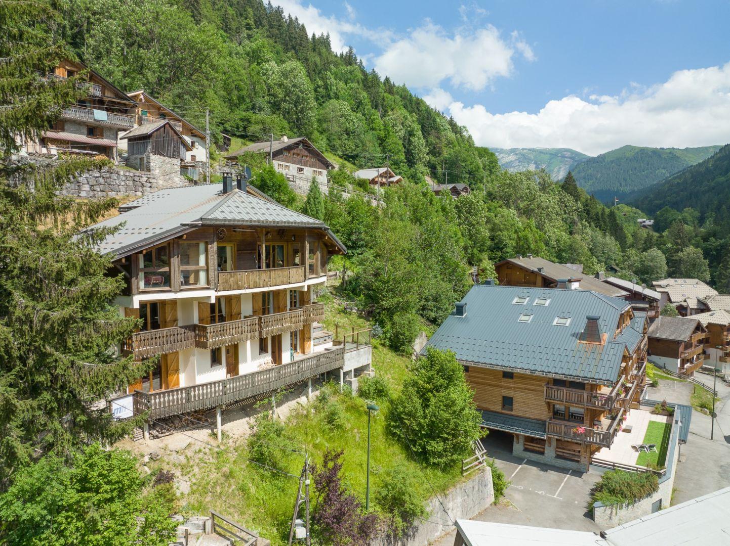 Spacious 7-bedroom chalet - at the foot of the Nyon cable car for sale in Morzine 2754243098