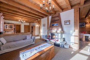 6-BEDROOM CHALET – IN THE HEART OF THE TINES VILLAGE for sale in Chamonix 2789786304