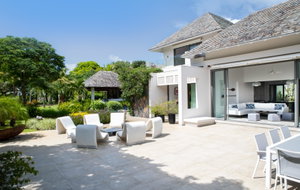 Exceptional villa with pool for sale – A gem of a property in the heart of Beau Champ 2834535027