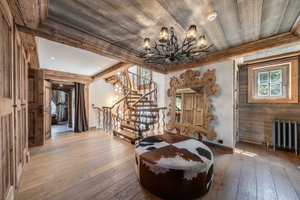An exceptional chalet just a stone’s throw from the slopes for sale in Courchevel 2888295179