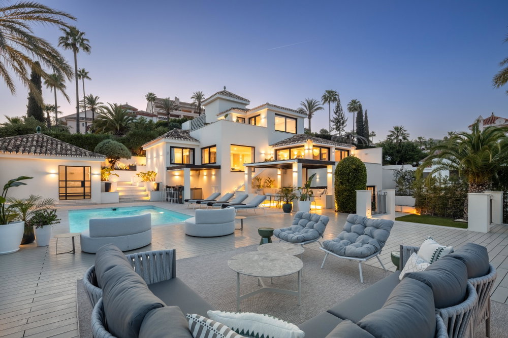 Luxury investment in Marbella, spain – Villa with swimming pool and private garden 2912879627