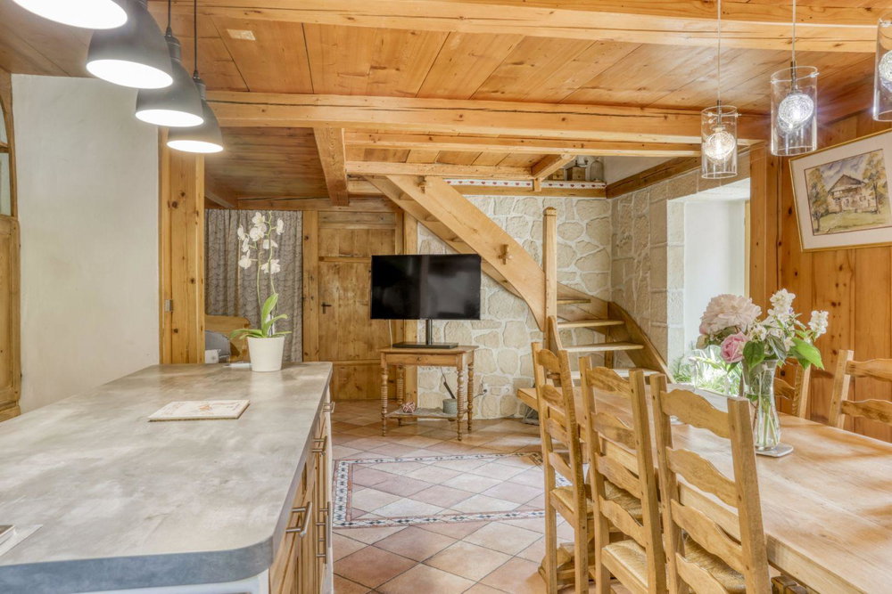 Authentic Savoyard farmhouse with great potential for development for sale in Saint-Gervais Mont-Blanc 2917547373