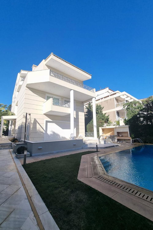 House of 1,020 m² for sale in Vouliagmeni 2935749586