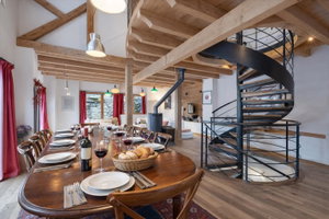 RENOVATED 5-BEDROOM CHALET IN A QUIET VILLAGE for sale in Saint-Martin-de-Belleville 3055840057