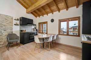 Charming mountain house in the heart of a sought-after village for sale in Saint-Martin-de-Belleville 3170632049