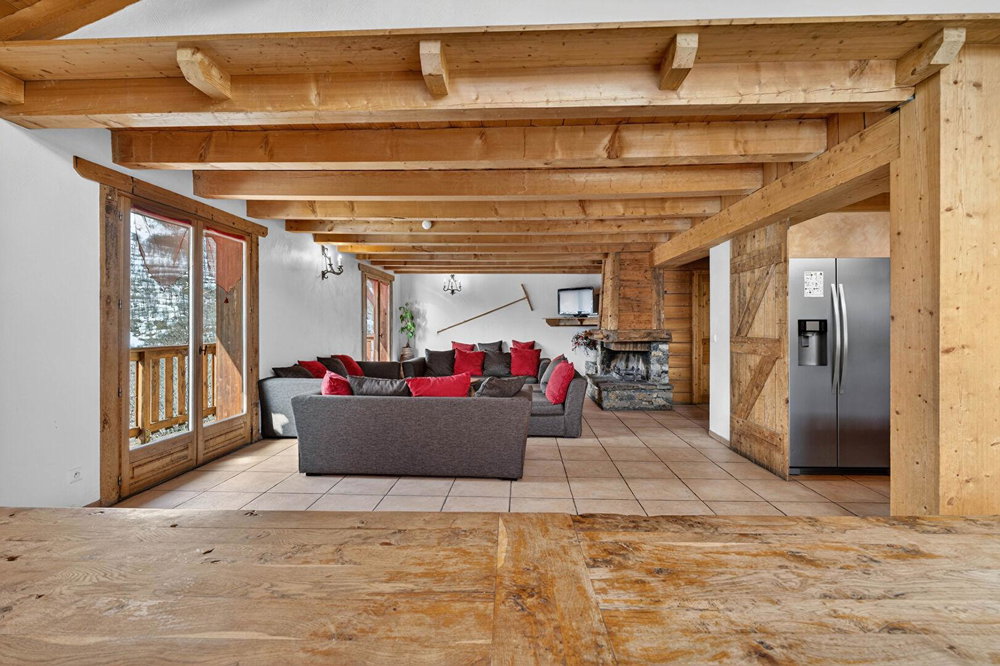 Spacious chalet with panoramic mountain views for sale in Saint-Martin-de-Belleville 3179396740