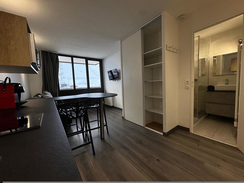 Studio on the slopes in Tignes Val Claret for sale in Tignes 3271088117
