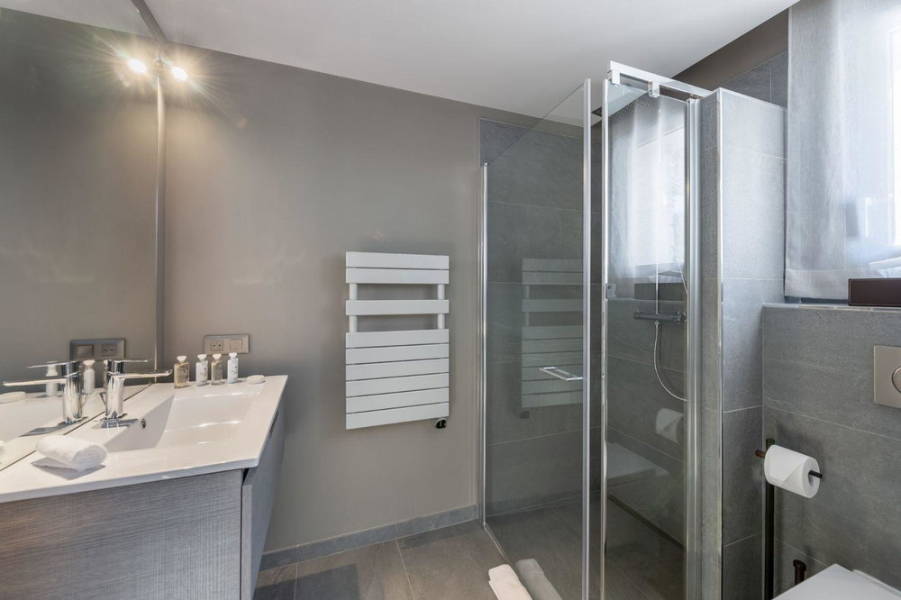 Recent chalet of high standing for sale in Courchevel 3273095128