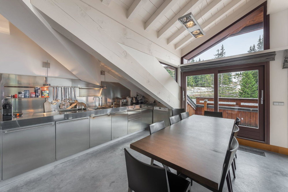 2 bedroom apartment – Close to the slopes for sale in Courchevel 3361133604