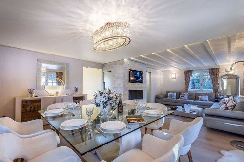 Magnificent chalet – Ski in, Ski out for sale in Courchevel 3369656442