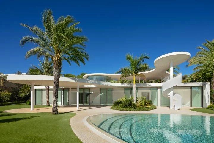 For sale: this exceptional architect-designed villa, elegance and comfort – Spain 3510348251