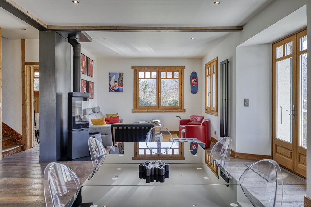 4-bedroom chalet – large grounds – close to the village centre for sale in Saint-Gervais Mont-Blanc 3543911790